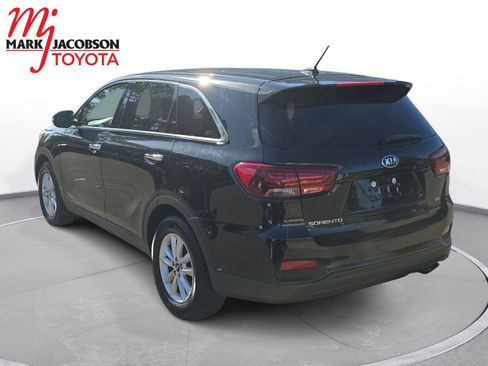 Used 2019 Kia Sorento L image 7