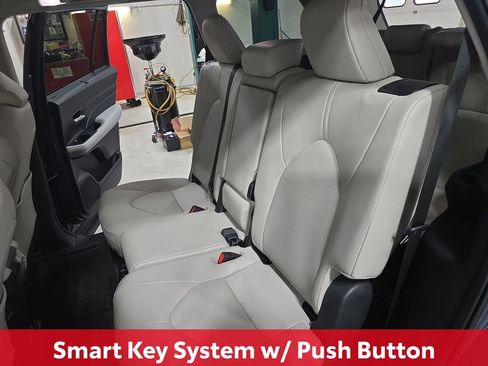 Certified 2024 Toyota Grand Highlander XLE image 15