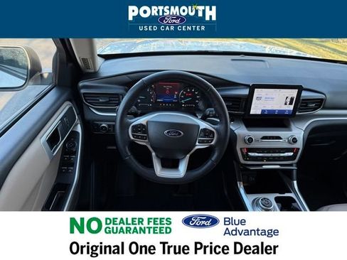Used 2022 Ford Explorer XLT w/ Equipment Group 202A image 7