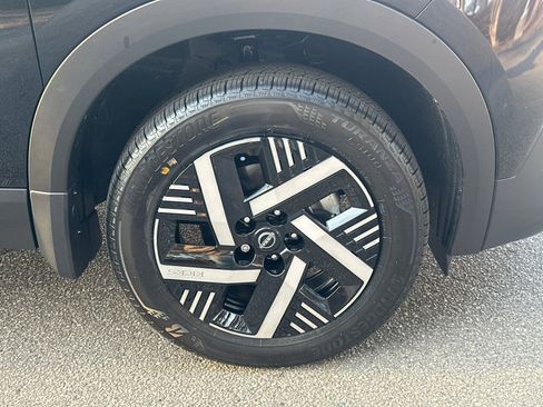 New 2026 Nissan Kicks SV image 12