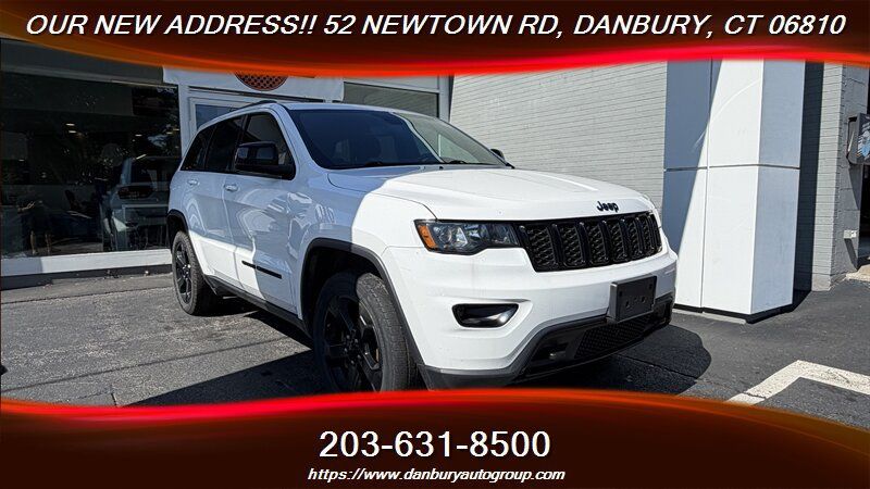 Used 2019 Jeep Grand Cherokee Laredo AWD/4WD image 7