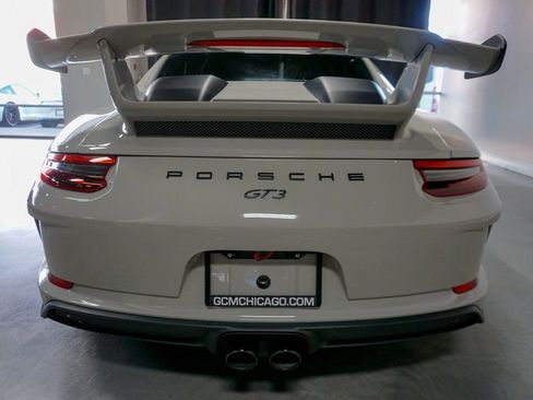 Used 2018 Porsche 911 GT3 image 19