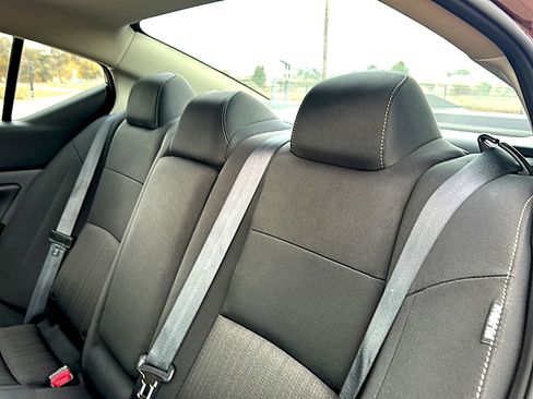 Used 2024 Nissan Altima 2.5 SV image 19