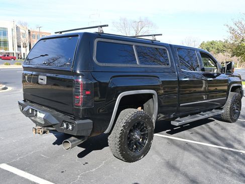 Used 2019 GMC Sierra 3500 Denali w/ Duramax Plus Package image 7
