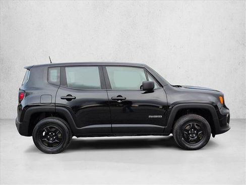 Used 2019 Jeep Renegade Sport image 4