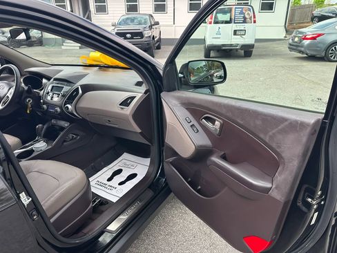 Used 2012 Hyundai Tucson Limited image 12