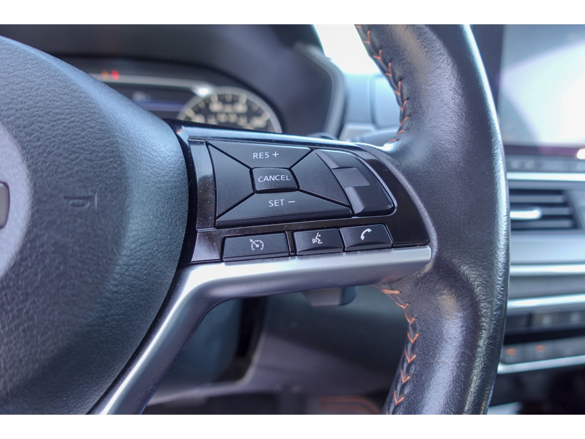Used 2025 Nissan Altima 2.5 SR FWD image 15