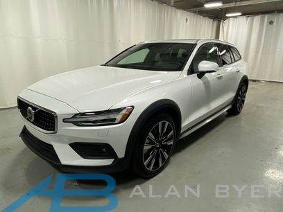 Used 2025 Volvo V60 B5 Cross Country Ultra