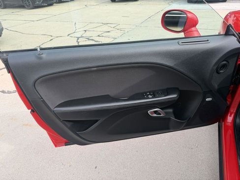 Used 2019 Dodge Challenger GT w/ Blacktop Package AWD/4WD image 9