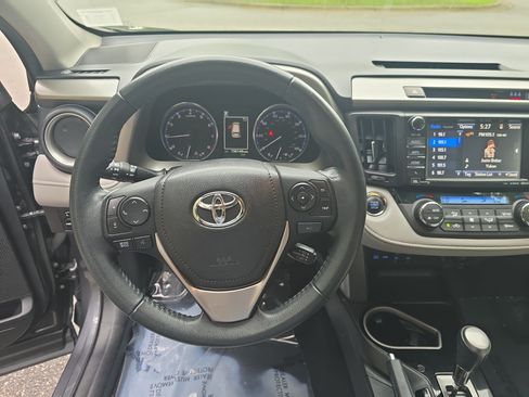 Used 2017 Toyota RAV4 Limited FWD image 15