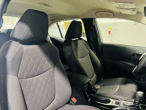 Used 2022 Toyota Corolla LE FWD image 31