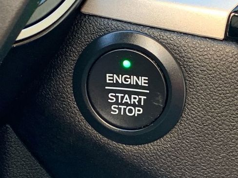 Used 2020 Ford Escape SE image 35