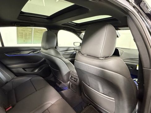Used 2025 Cadillac CT5 V w/ Technology Package RWD image 28