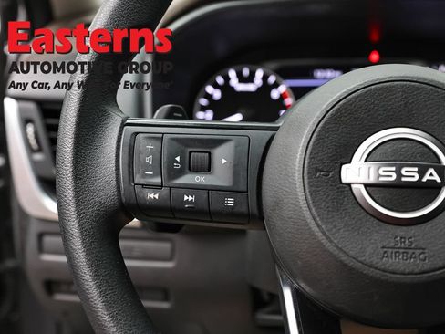 Used 2023 Nissan Rogue S AWD/4WD image 15