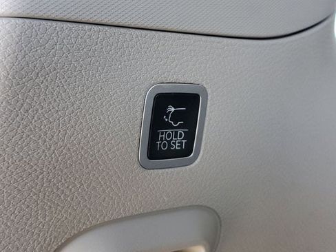 Certified 2024 Jeep Wagoneer 2WD w/ Premium Group I image 11