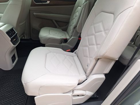 New 2026 Volkswagen Atlas SE image 23