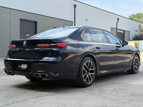 Used 2023 BMW 760i xDrive AWD/4WD image 10