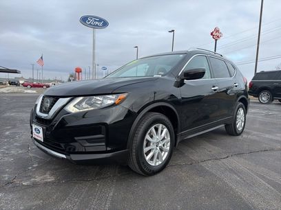 Used 2017 Nissan Rogue SV