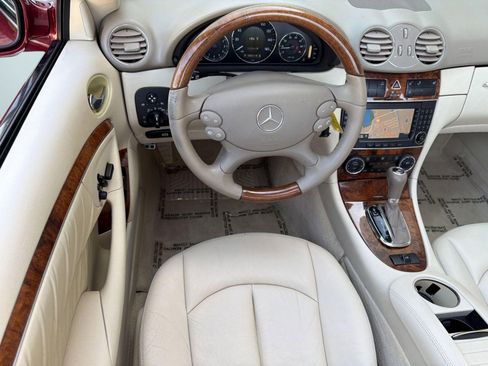 Used 2008 Mercedes-Benz CLK 350 Cabriolet image 25