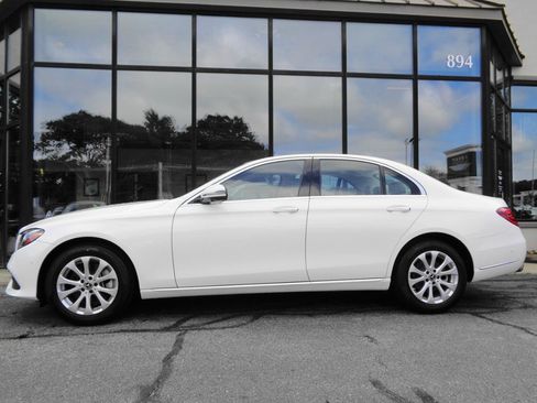 Used 2019 Mercedes-Benz E 300 4MATIC image 12