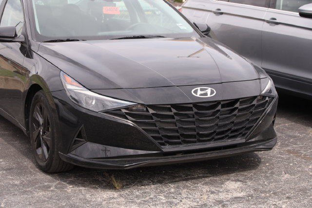 Used 2021 Hyundai Elantra SEL FWD image 2