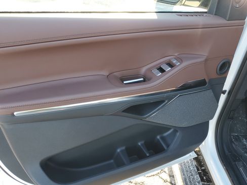 New 2025 Lincoln Navigator Reserve image 8