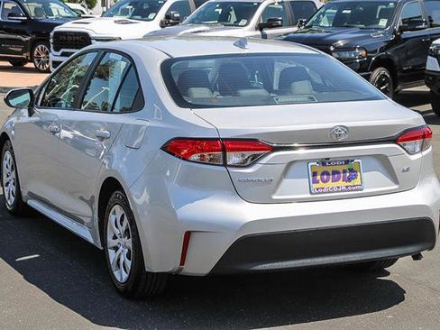 Used 2024 Toyota Corolla LE image 2