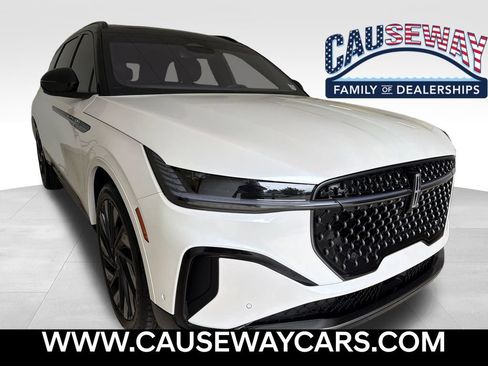Used 2024 Lincoln Nautilus Reserve w/ Equipment Group 202A AWD/4WD image 1