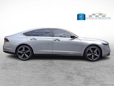 Used 2024 Honda Accord Sport image 7