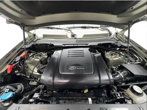 Used 2022 Land Rover Defender 110 S AWD/4WD image 17
