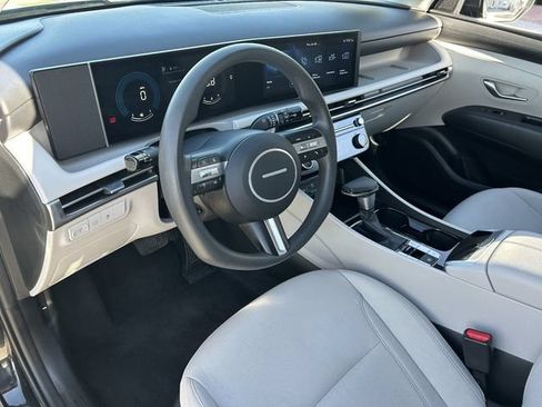 Used 2025 Hyundai Tucson SEL FWD image 19