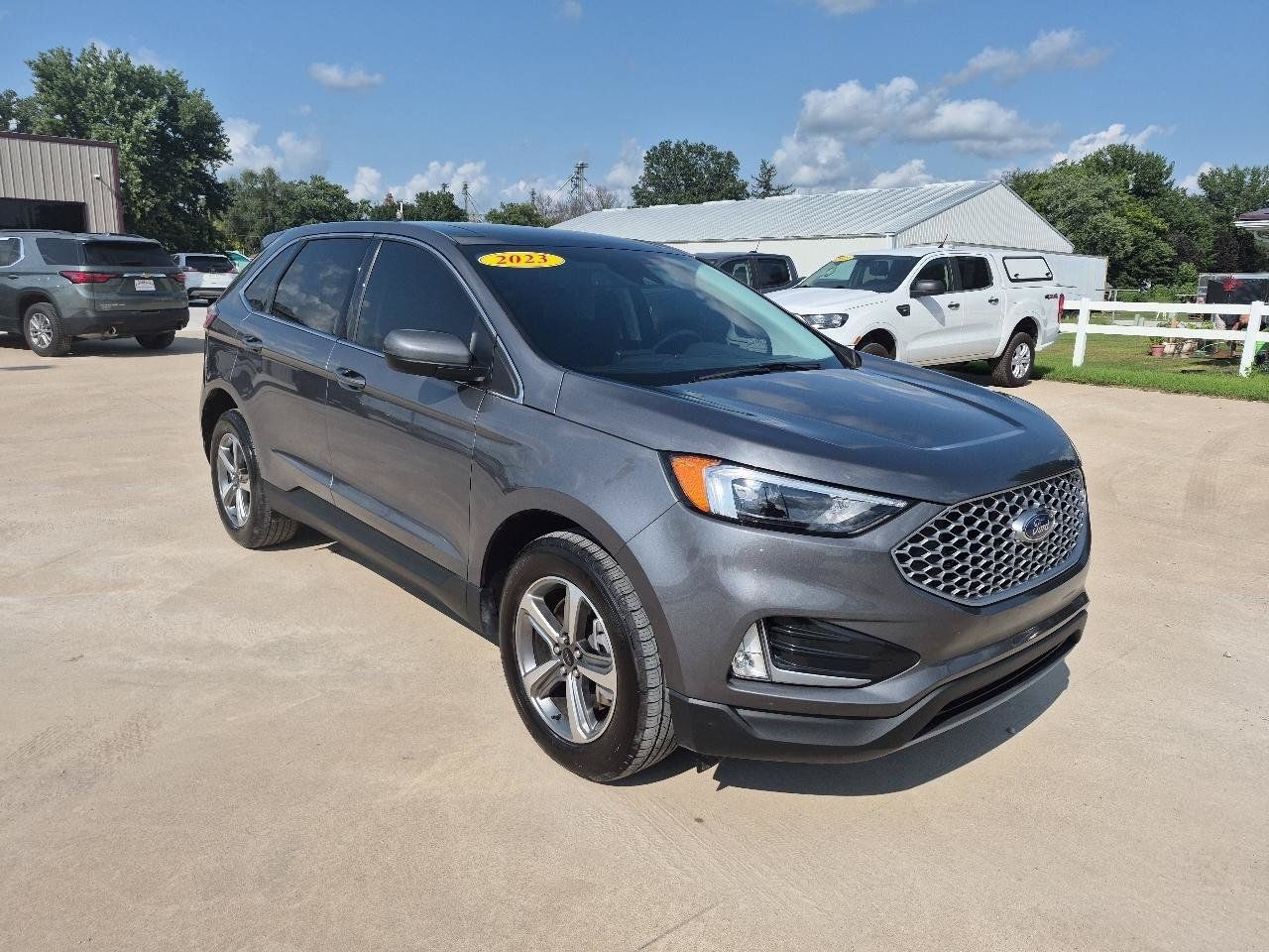 Used 2023 Ford Edge SEL w/ Convenience Package AWD/4WD image 4