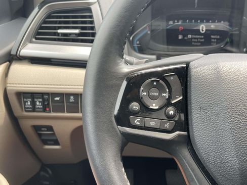Used 2024 Honda Odyssey Touring image 23