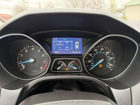 Used 2014 Ford Focus SE w/ SE Winter Package image 14