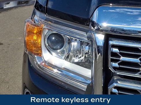 Used 2021 GMC Canyon Denali image 13