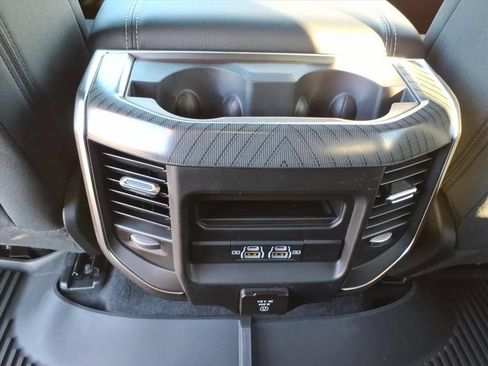 New 2026 RAM 1500 Big Horn AWD/4WD image 19