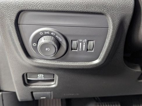 New 2025 Jeep Grand Cherokee Limited image 13