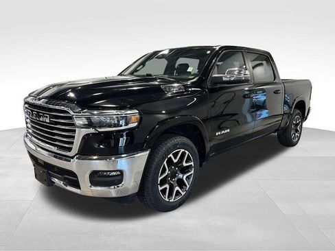 Used 2025 RAM 1500 Laramie AWD/4WD image 3
