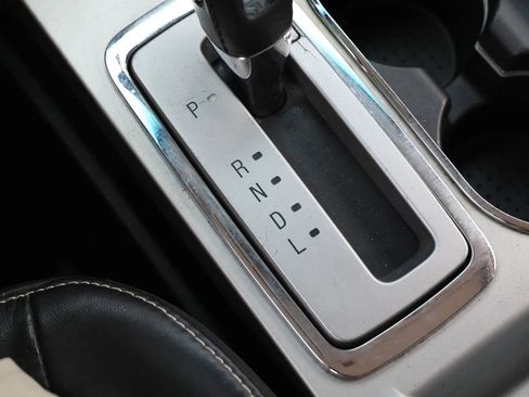 Used 2009 Ford Flex Limited FWD image 42