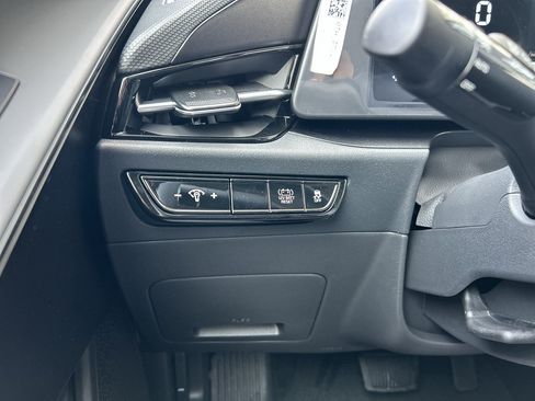 New 2026 Kia Niro LX FWD image 25
