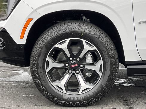 New 2026 GMC Yukon AT4 w/ AT4 Premium Plus Package AWD/4WD image 27