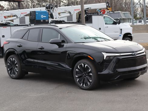 New 2026 Chevrolet Blazer EV RS image 2