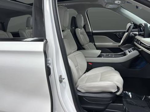 Used 2025 Lincoln Aviator Reserve w/ Equipment Group 201A AWD/4WD image 23