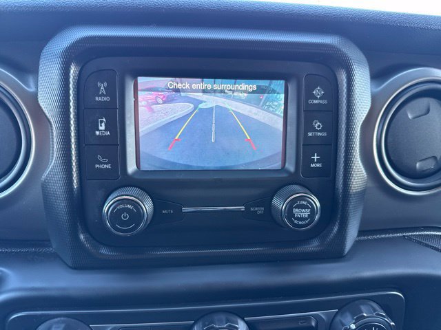 Used 2018 Jeep Wrangler Unlimited Sport AWD/4WD image 16