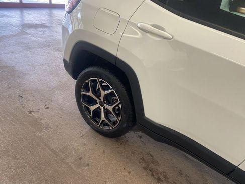 New 2026 Jeep Compass Limited image 20