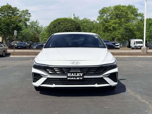 Used 2025 Hyundai Elantra Sport image 25