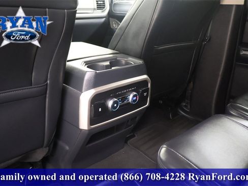 Used 2024 Ford Expedition XLT image 12