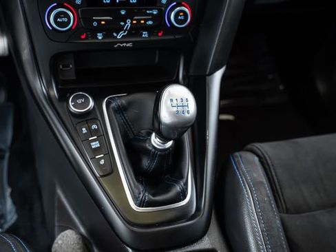 Used 2016 Ford Focus RS image 33