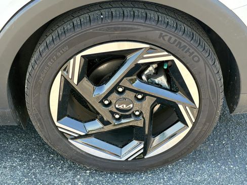 Used 2025 Kia K4 EX image 13