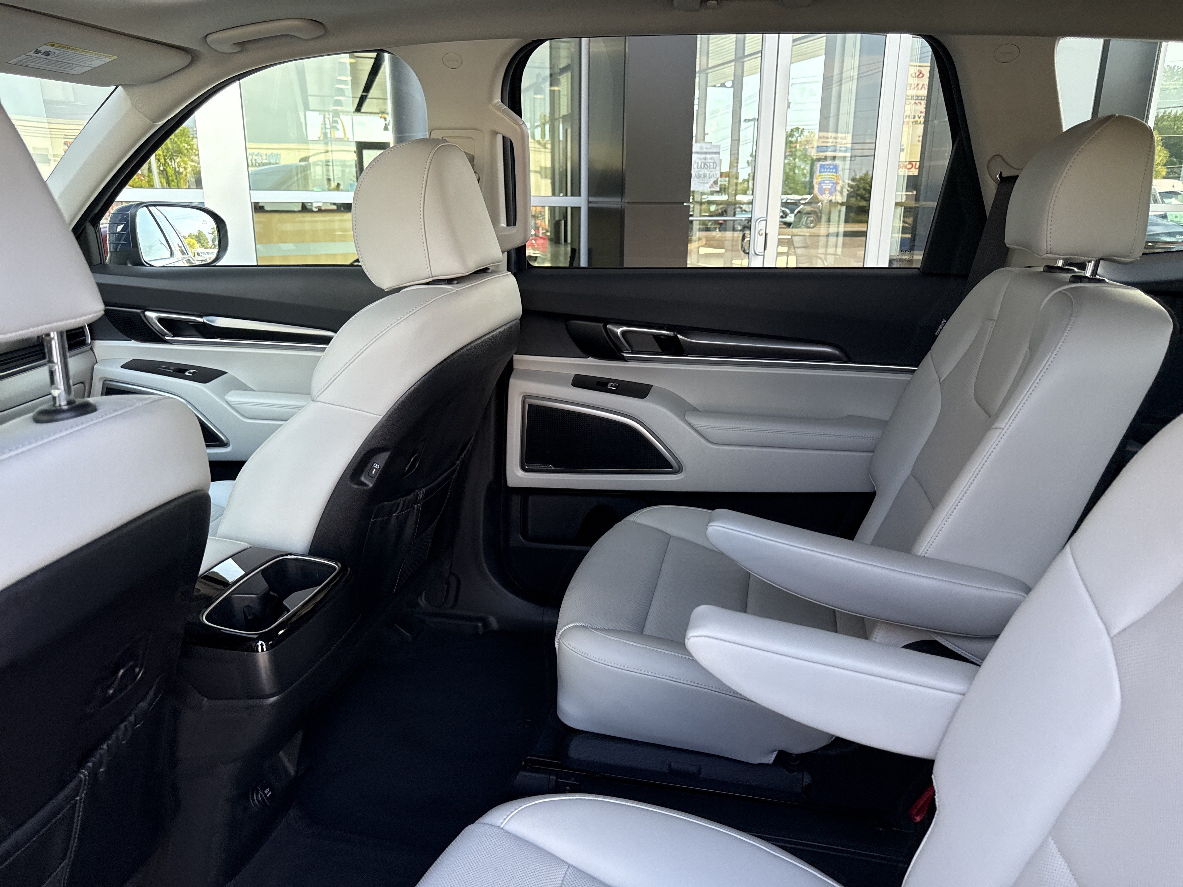 Used 2024 Kia Telluride S w/ S Sunroof Package FWD image 25